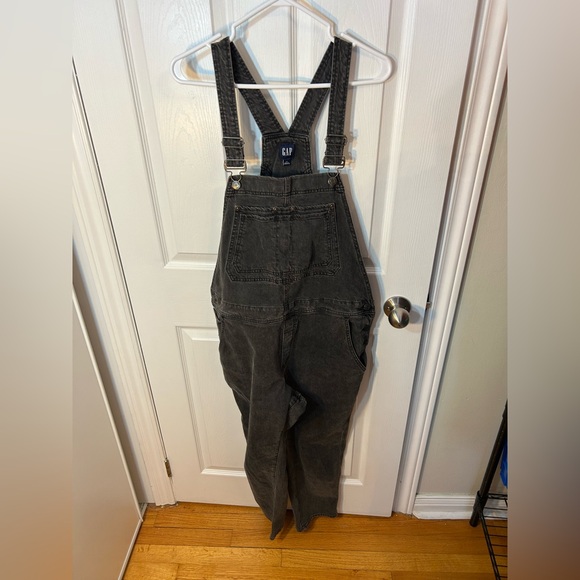 Gap Slouchy Overalls with Washwell in washed black size large - Picture 3 of 8